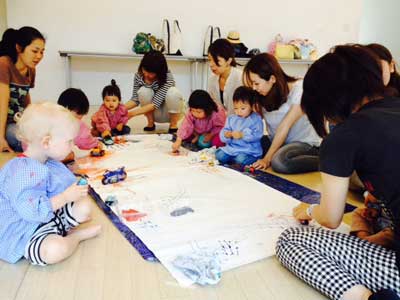 baby and mommy art class